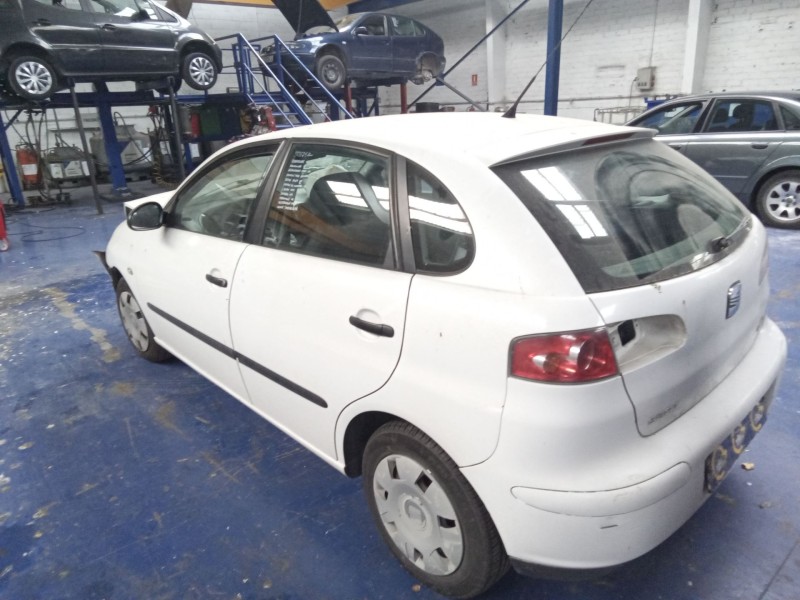 seat ibiza (6l1) del año 2005