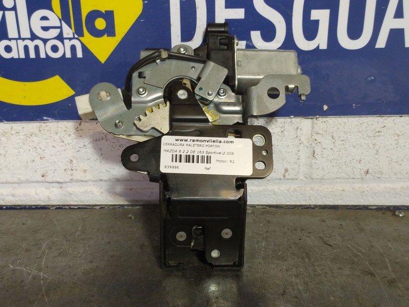 Recambio de cerradura maletero porton para mazda 6 2.2 de 163 sportive referencia OEM IAM   