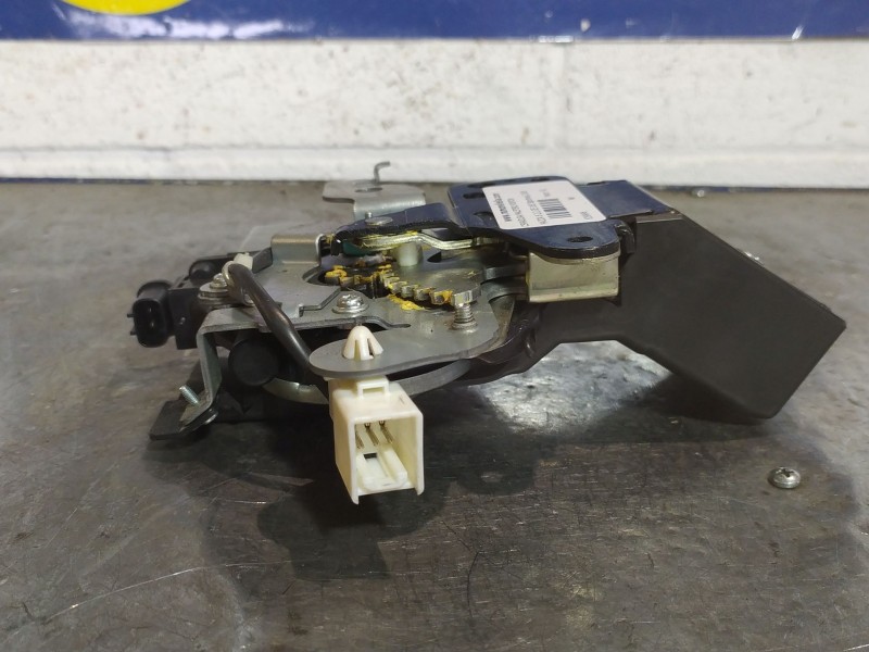 Recambio de cerradura maletero porton para mazda 6 2.2 de 163 sportive referencia OEM IAM   