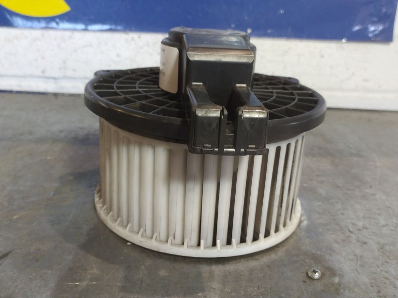 Recambio de motor calefaccion para mazda 6 2.2 de 163 sportive referencia OEM IAM   