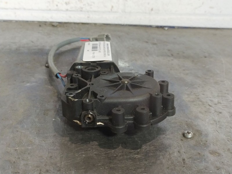 Recambio de motor elevalunas delantero derecho para rover serie 400 (rt) 420 di referencia OEM IAM   