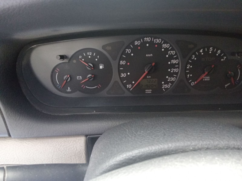 citroen c5 berlina del año 2004