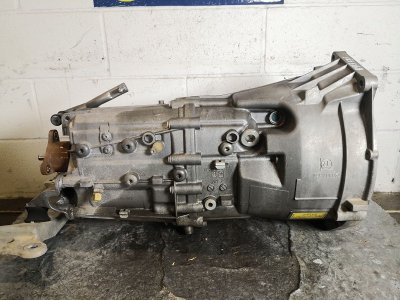 Recambio de caja cambios para bmw serie 1 berlina (e81/e87) 120d referencia OEM IAM 106941052  
