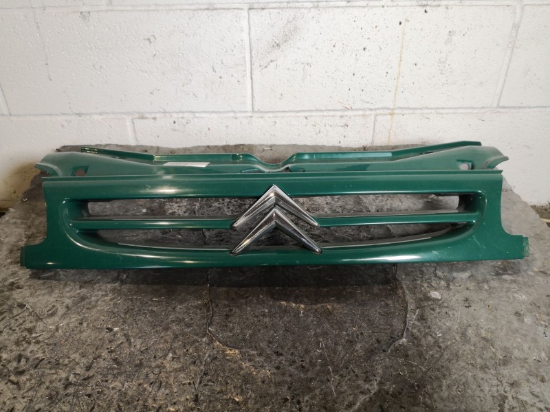 Recambio de rejilla delantera para citroen berlingo 2.0 hdi cat (rhy / dw10td) referencia OEM IAM 9635603977  