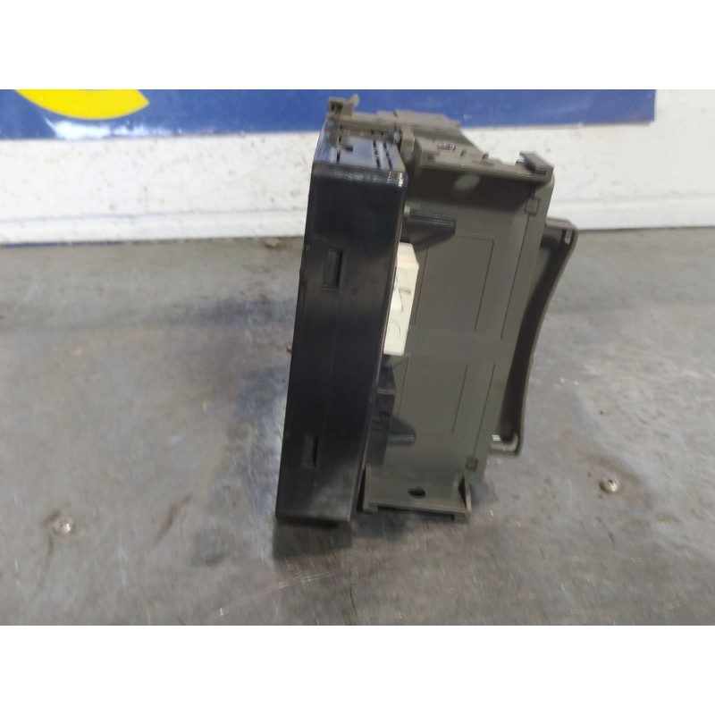 Recambio de caja reles fusibles para renault laguna ii (bg0) 1.9 dci diesel | 0.01 - ... 1.9 dci diesel | 0.01 - ... referencia 