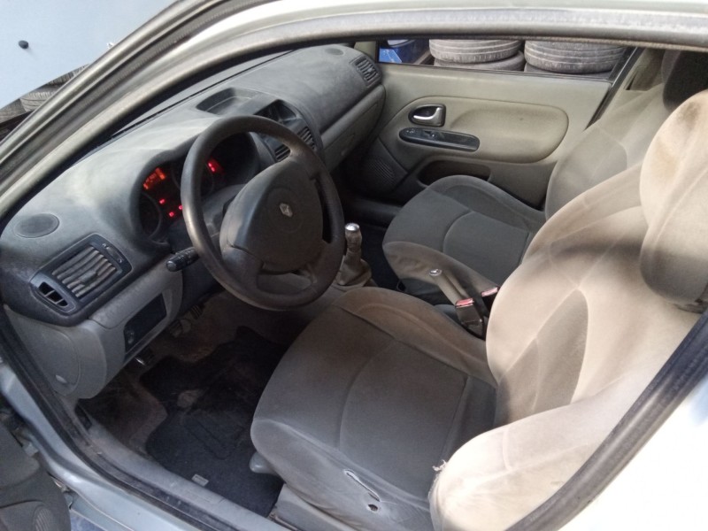 renault clio ii fase ii (b/cb0) del año 2004