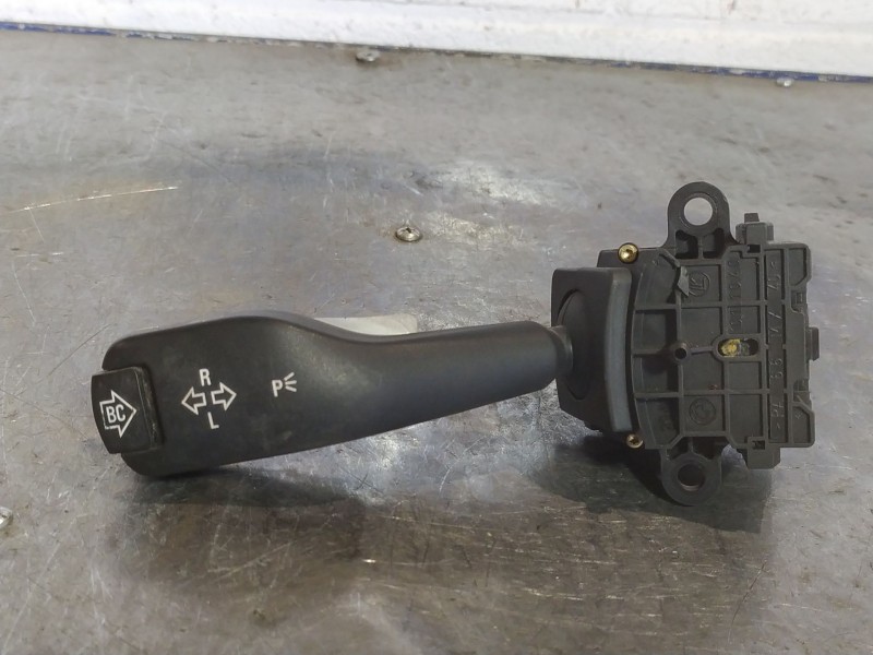 Recambio de mando intermitentes para bmw serie 3 berlina (e46) 1.9 cat referencia OEM IAM 8363668M  