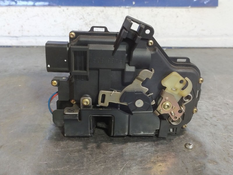 Recambio de cerradura puerta delantera derecha para audi a2 (8z)  | 0.00 - 0.05  | 0.00 - 0.05 referencia OEM IAM   