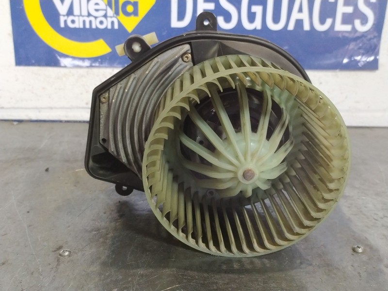 Recambio de motor calefaccion para audi a4 berlina (b5) 1.8 referencia OEM IAM 740221233F  