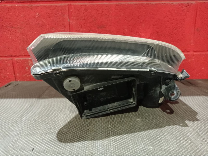 Recambio de faro izquierdo para opel meriva referencia OEM IAM   