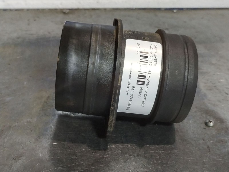 Recambio de caudalimetro para audi a4 2.0 tdi 143 multitronic dpf referencia OEM IAM 074906461B  