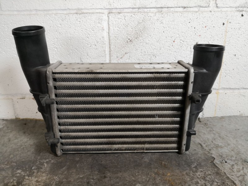 Recambio de intercooler para audi a4 1.8 t referencia OEM IAM 058145805A  