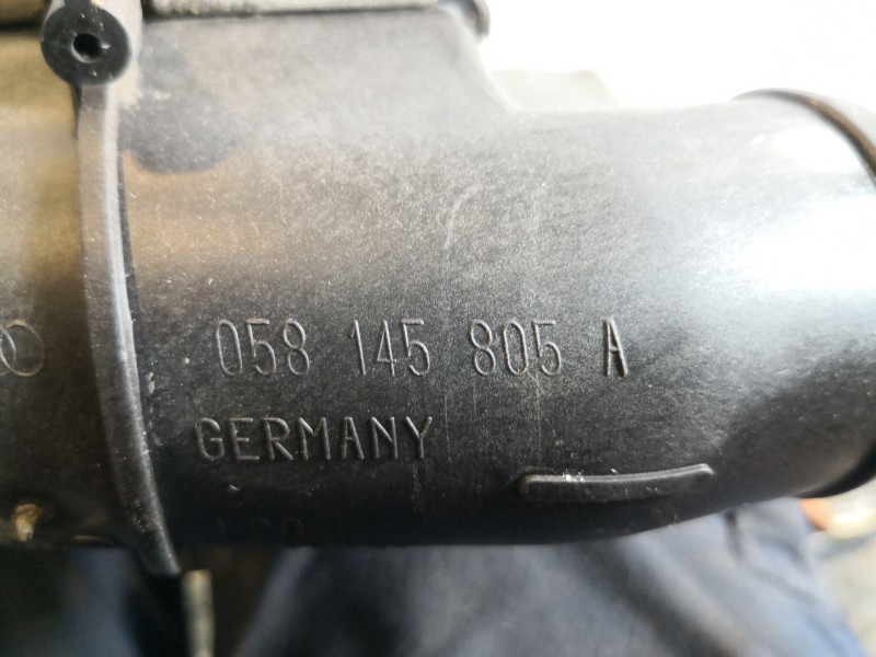 Recambio de intercooler para audi a4 1.8 t referencia OEM IAM 058145805A  