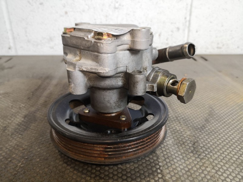 Recambio de bomba direccion para audi a4 berlina (b5) 1.8 referencia OEM IAM 8D0145156LES  