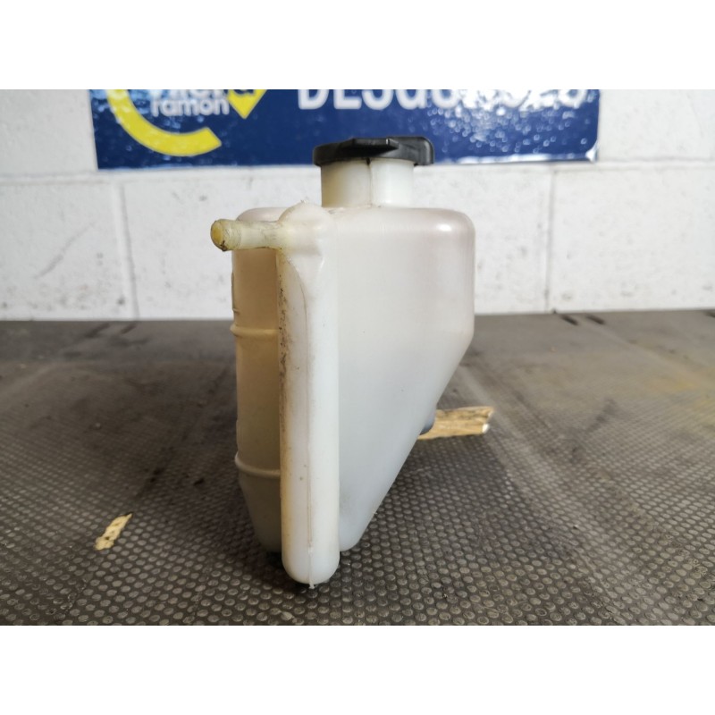 Recambio de deposito expansion para toyota avensis berlina (t25)  | 0.03 - 0.09  | 0.03 - 0.09 referencia OEM IAM 164700H030  