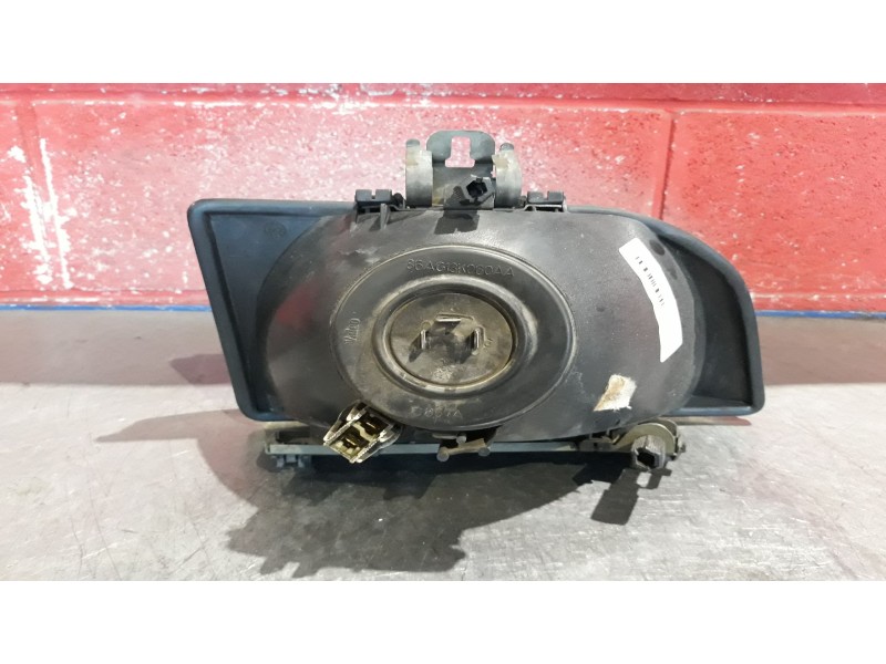 Recambio de faro izquierdo para ford fiesta referencia OEM IAM    Recambio de faro izquierdo para ford fiesta referencia OEM IAM