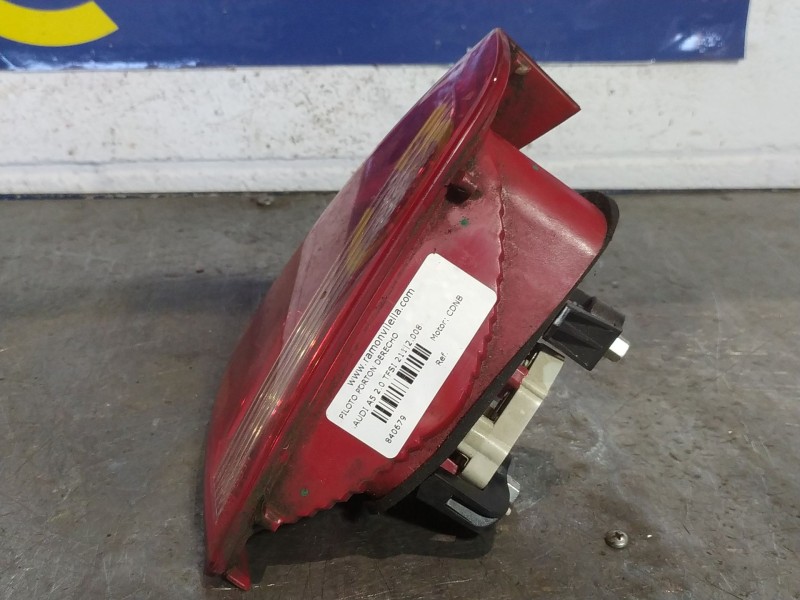 Recambio de piloto porton derecho para audi a5 2.0 tfsi 211 referencia OEM IAM 8T0945094  