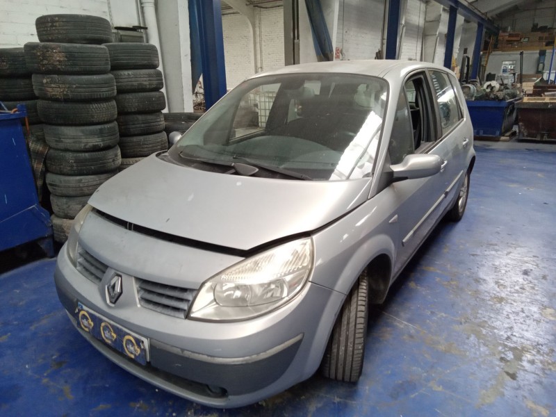 renault scenic ii del año 2004