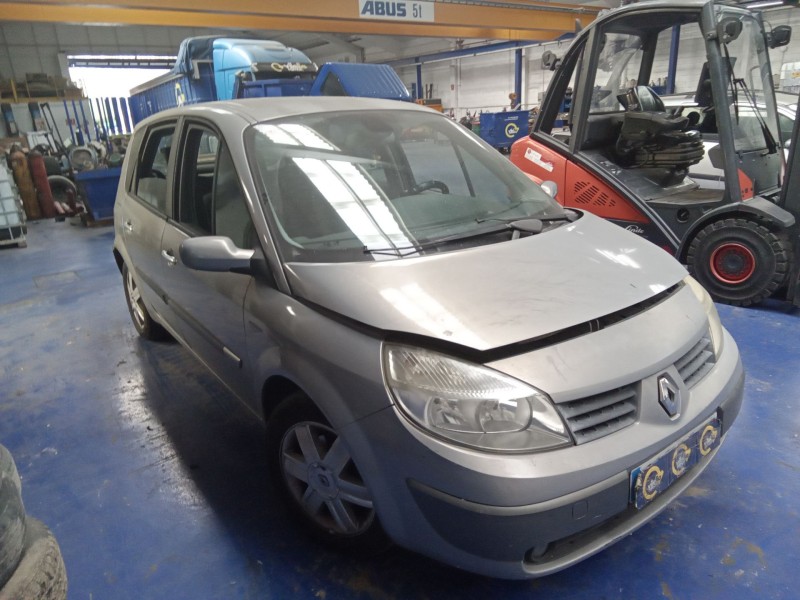 renault scenic ii del año 2004