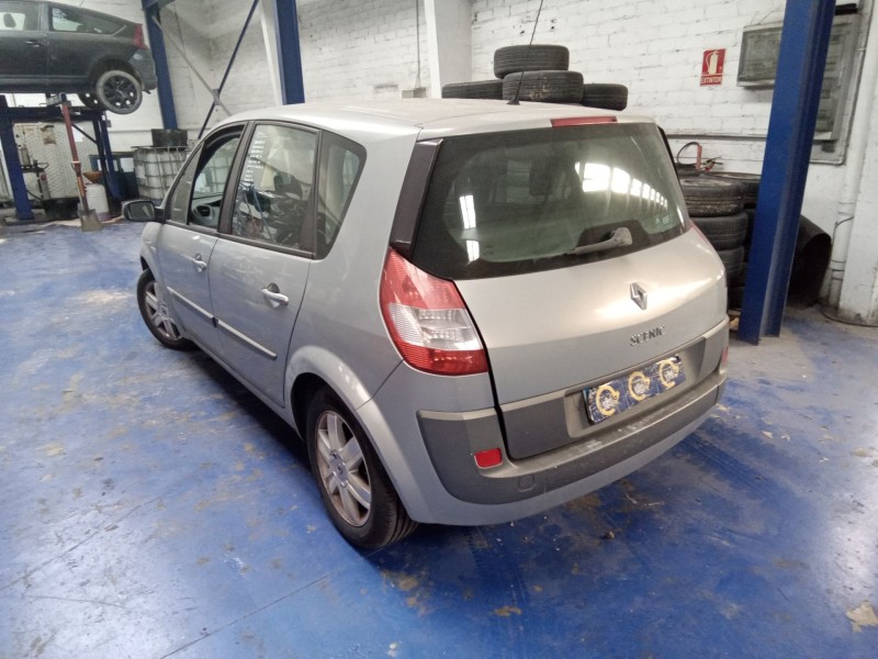 renault scenic ii del año 2004