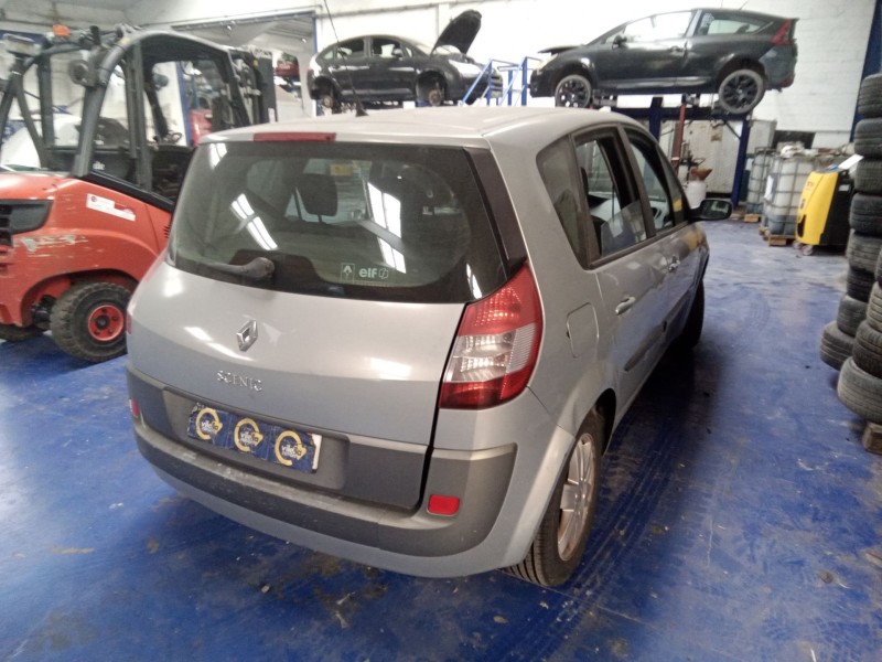 renault scenic ii del año 2004