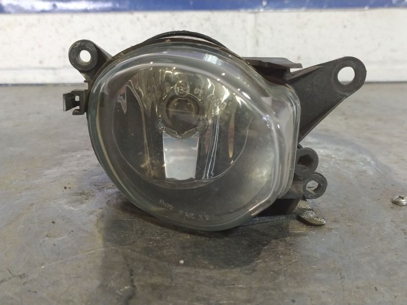 Recambio de faro antiniebla derecho para audi a4 berlina (b5) 1.8 referencia OEM IAM 8D0941700B  