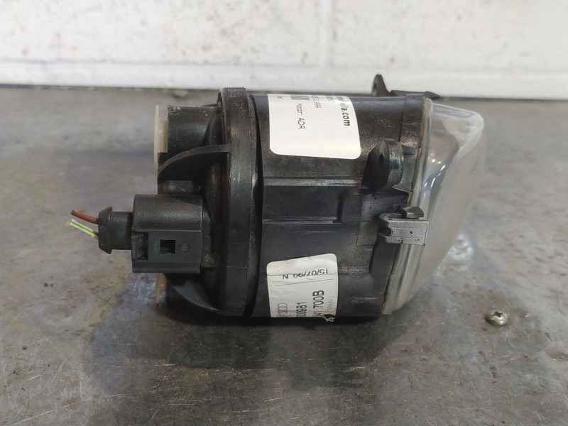 Recambio de faro antiniebla derecho para audi a4 berlina (b5) 1.8 referencia OEM IAM 8D0941700B  