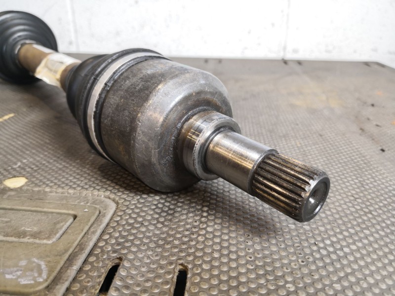 Recambio de transmision delantera izquierda para peugeot 307 referencia OEM IAM 9637117780  