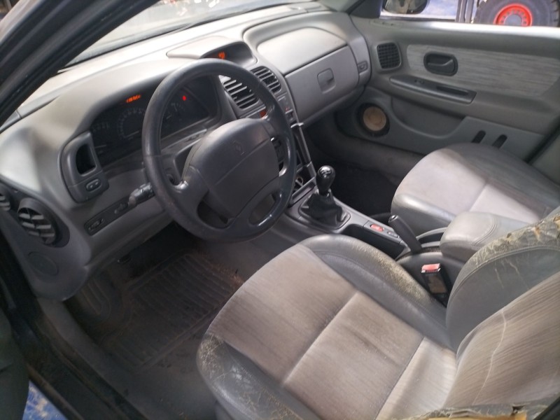 renault laguna (b56) del año 2000