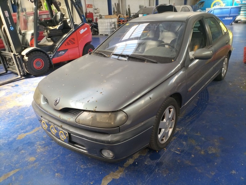 renault laguna (b56) del año 2000