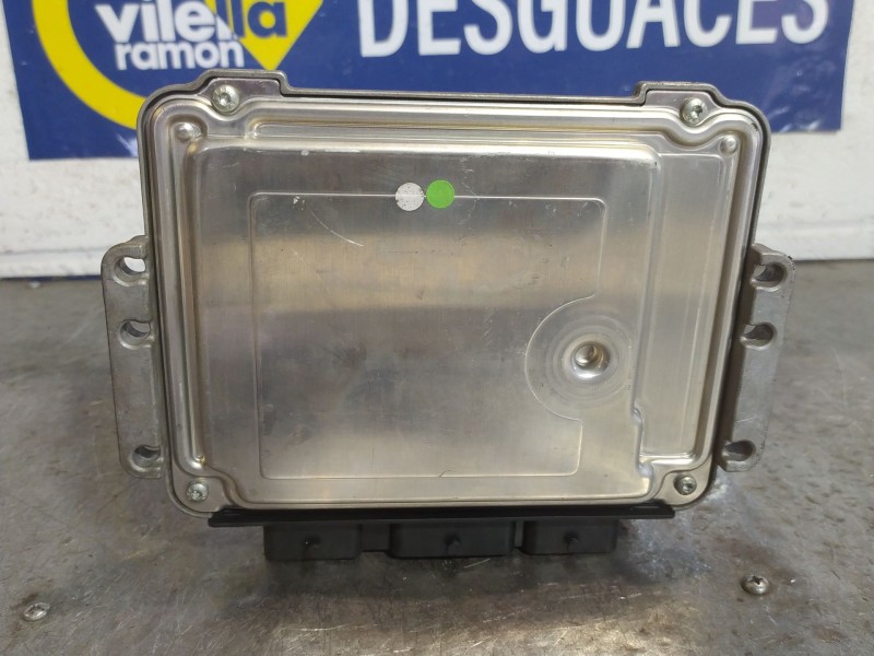 Recambio de centralita motor uce para peugeot 307 referencia OEM IAM 0281011627  