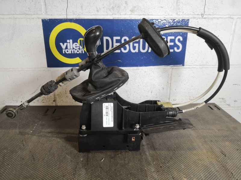 Recambio de palanca cambio para opel insignia 2.0 cdti 110 edition referencia OEM IAM 55563829  