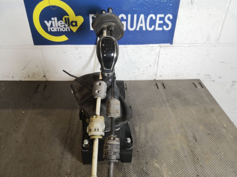 Recambio de palanca cambio para opel insignia 2.0 cdti 110 edition referencia OEM IAM 55563829  