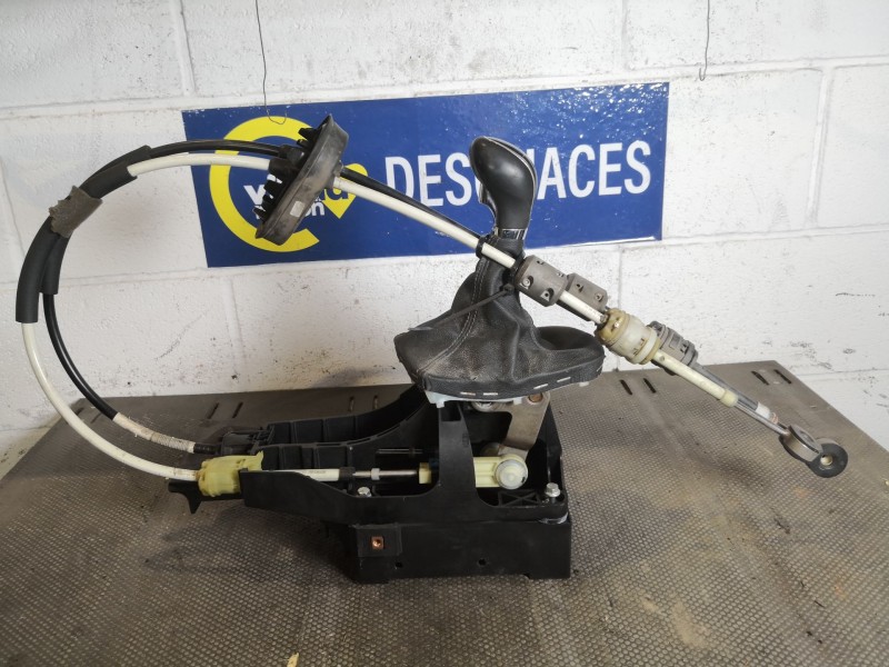 Recambio de palanca cambio para opel insignia 2.0 cdti 110 edition referencia OEM IAM 55563829  