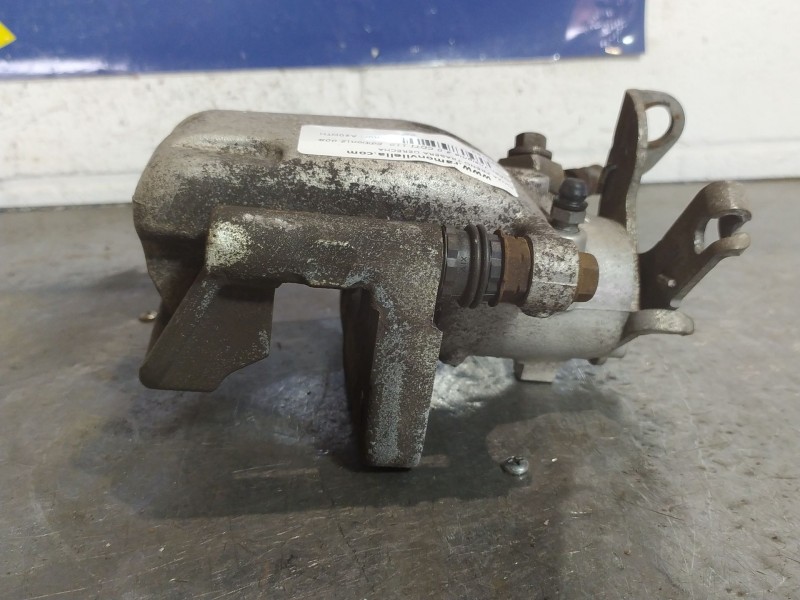 Recambio de pinza freno trasera derecha para opel insignia 2.0 cdti 110 edition referencia OEM IAM   