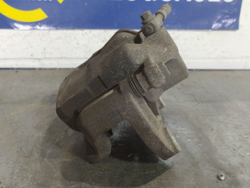 Recambio de pinza freno delantera derecha para opel insignia 2.0 cdti 110 edition referencia OEM IAM   