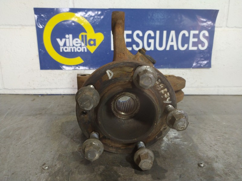 Recambio de mangueta delantera derecha para renault master 100.33 l1 h2 referencia OEM IAM   