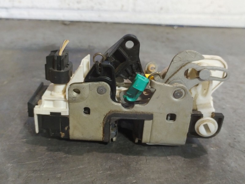 Recambio de cerradura puerta trasera izquierda para dodge caliber  | 0.06 - ...  | 0.06 - ... referencia OEM IAM   