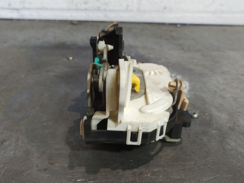 Recambio de cerradura puerta trasera izquierda para dodge caliber  | 0.06 - ...  | 0.06 - ... referencia OEM IAM   
