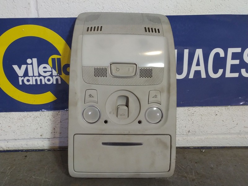 Recambio de luz interior para audi a5 2.0 tfsi 211 referencia OEM IAM 8T0947135F 8K0951177 
