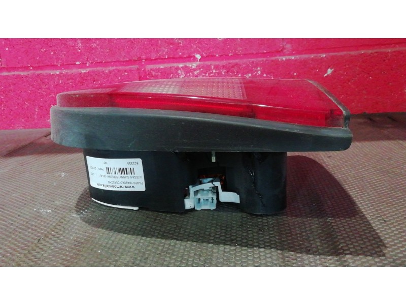 Recambio de piloto trasero derecho para nissan sunny berlina (n14)  | 0.90 - ...  | 0.90 - ... referencia OEM IAM   