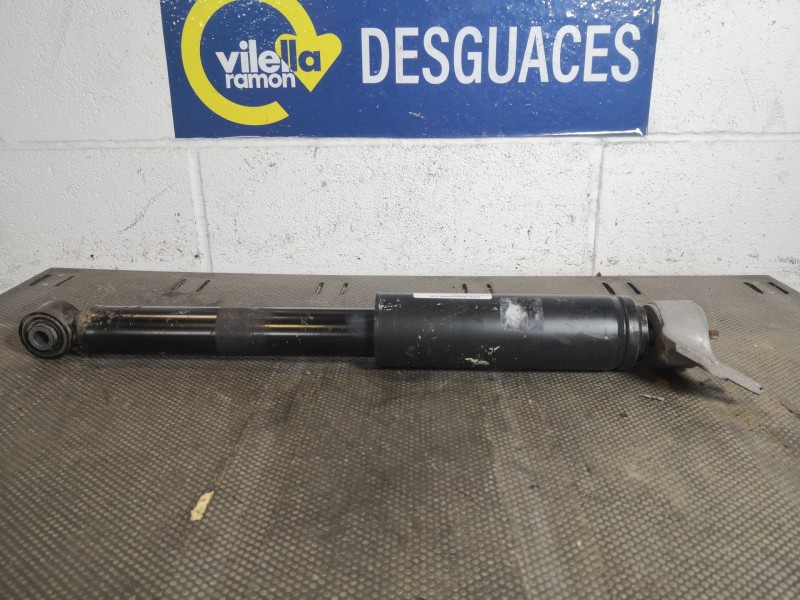 Recambio de amortiguador trasero para opel insignia 2.0 cdti 110 edition referencia OEM IAM   