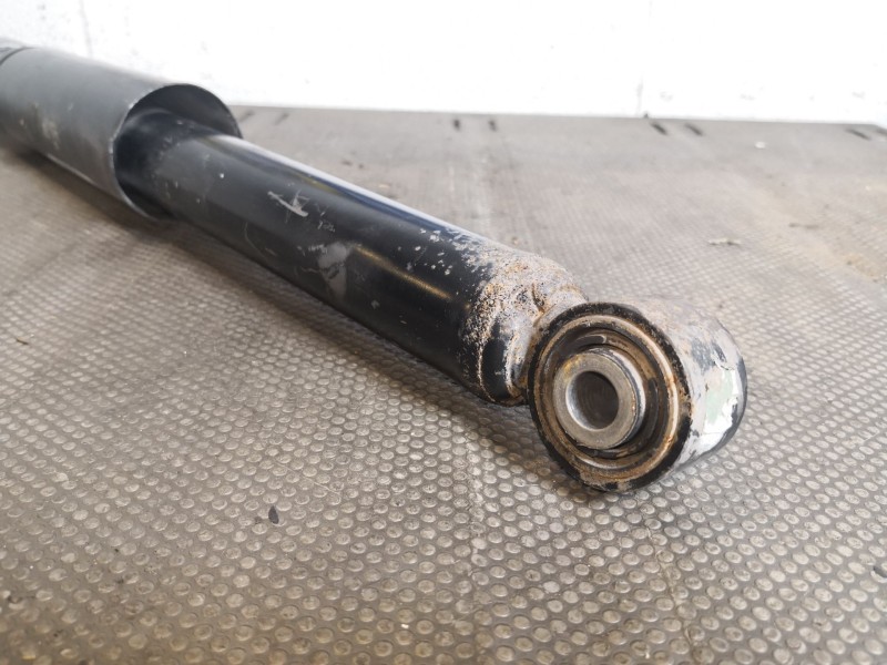 Recambio de amortiguador trasero para opel insignia 2.0 cdti 110 edition referencia OEM IAM   