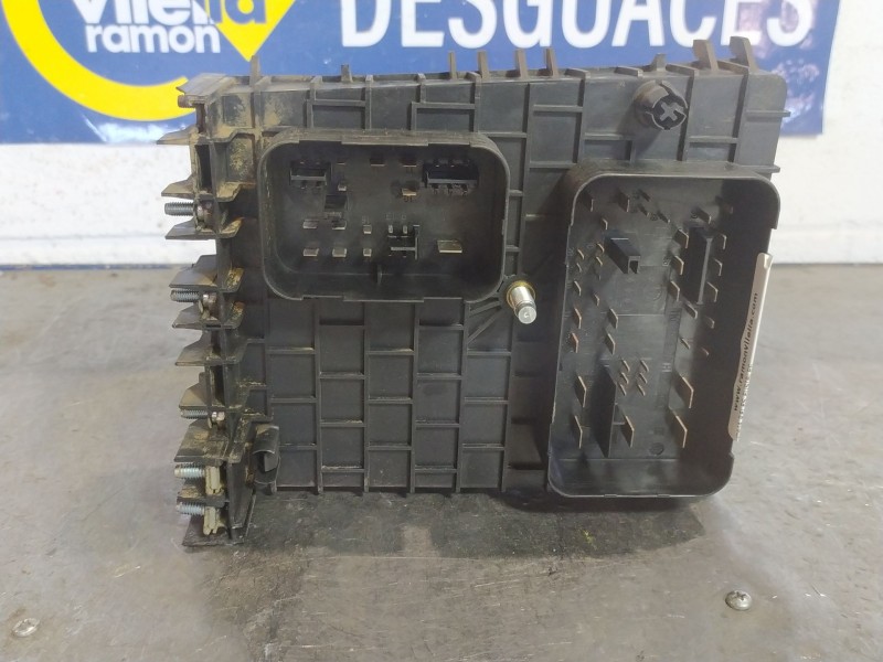 Recambio de caja reles fusibles para audi a3 (8p) 2.0 tdi referencia OEM IAM   