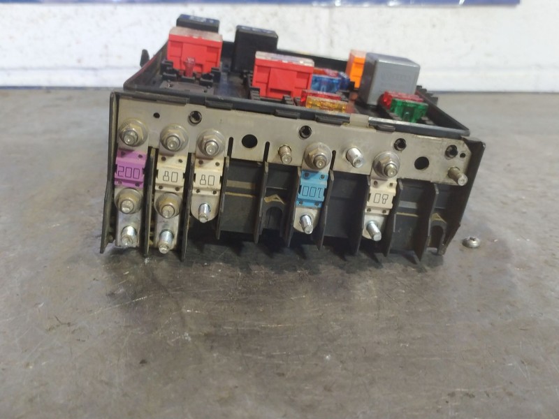 Recambio de caja reles fusibles para audi a3 (8p) 2.0 tdi referencia OEM IAM   