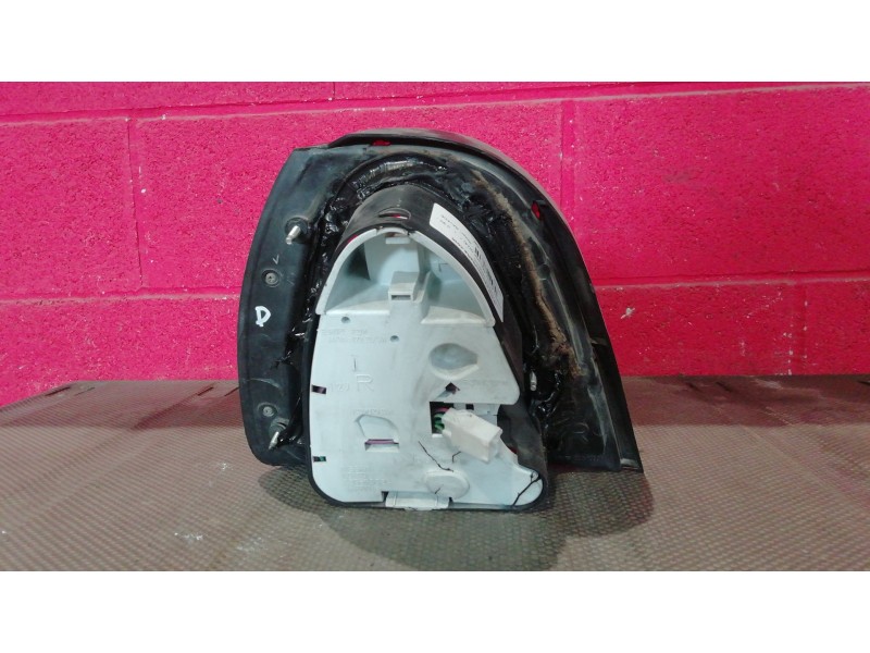 Recambio de piloto trasero derecho para nissan sunny berlina (n14)  | 0.90 - ...  | 0.90 - ... referencia OEM IAM   