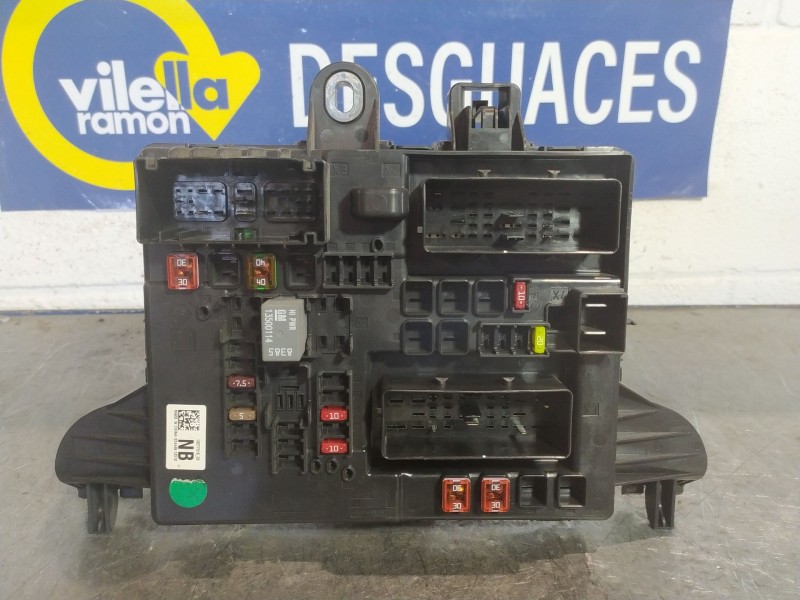 Recambio de caja reles fusibles para opel insignia 2.0 cdti 110 edition referencia OEM IAM   