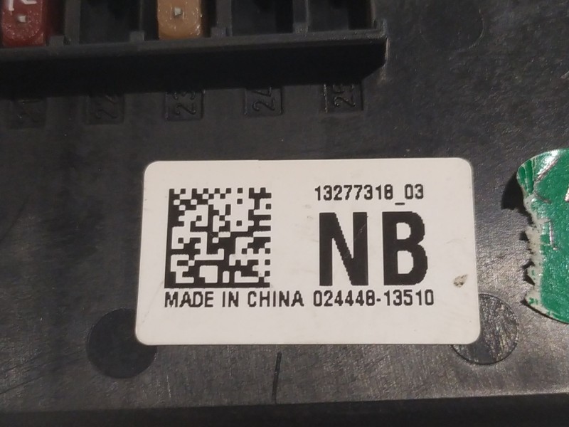 Recambio de caja reles fusibles para opel insignia 2.0 cdti 110 edition referencia OEM IAM   