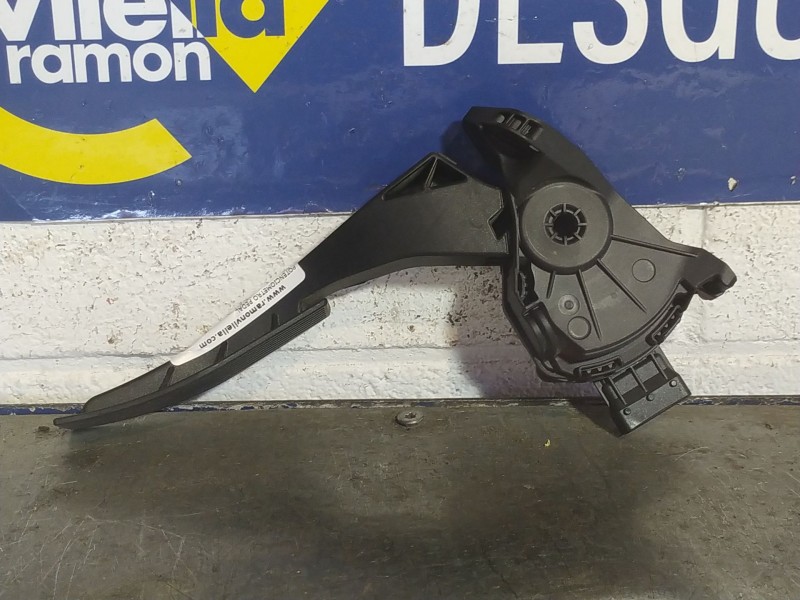 Recambio de potenciometro pedal para opel insignia 2.0 cdti 110 edition referencia OEM IAM   