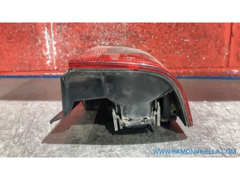 Recambio de piloto trasero derecho para citroen berlingo 2.0 hdi multispace referencia OEM IAM   